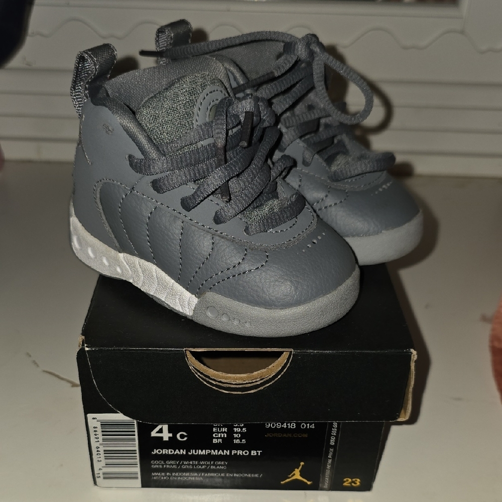 Jordan Kids Sneakers - Gray and White